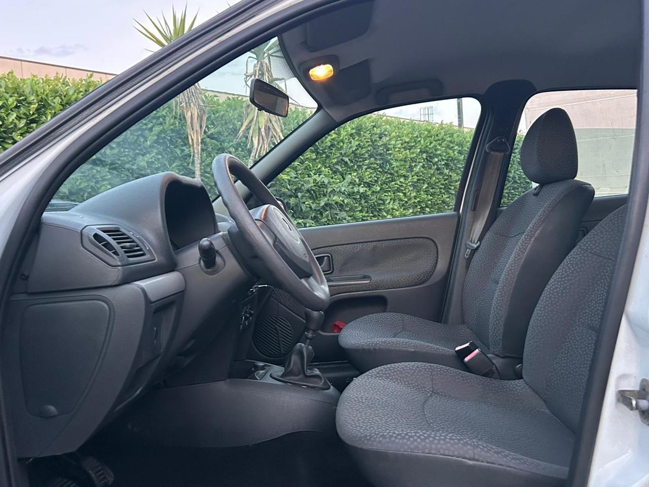 Renault Clio 1.2 5 porte GPL 180.000KM
