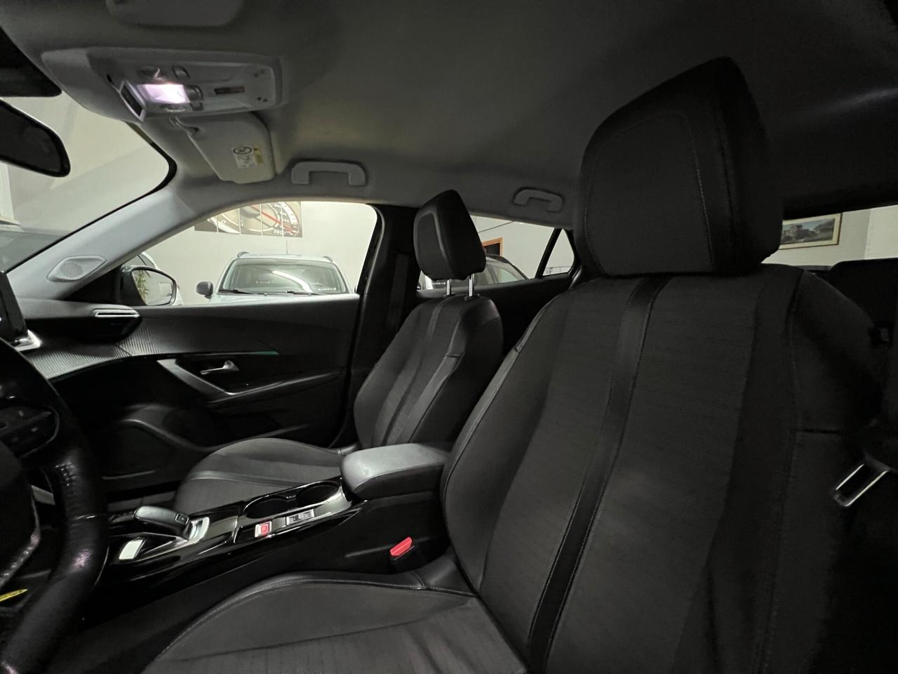 Peugeot 2008 BlueHDi 130 S&S EAT8 Allure