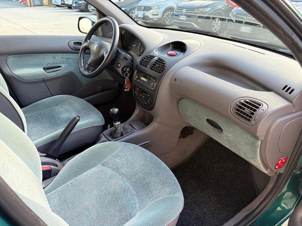 Peugeot 206 1.4 XR Solo 20.000 km