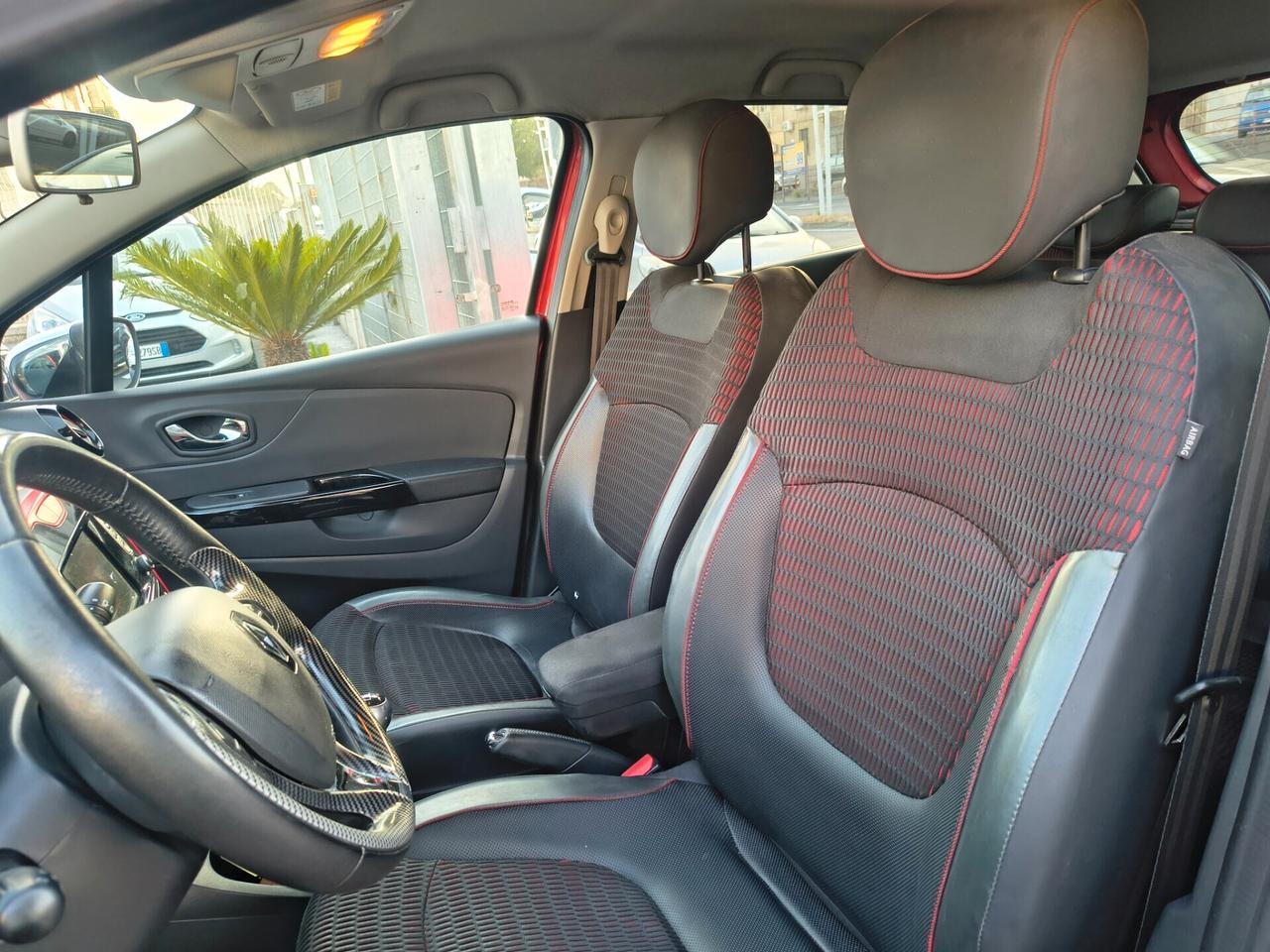 RENAULT CAPTUR 1.5 DIESEL 230.000 KM ANNO 2015