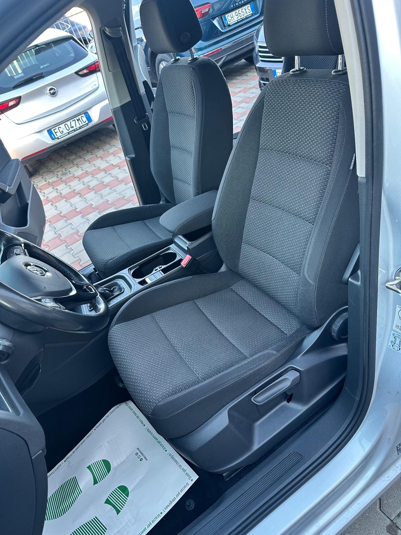 Volkswagen Touran 1.6 TDI 115 CV SCR DSG Comfortline BlueMotion7 POSTI