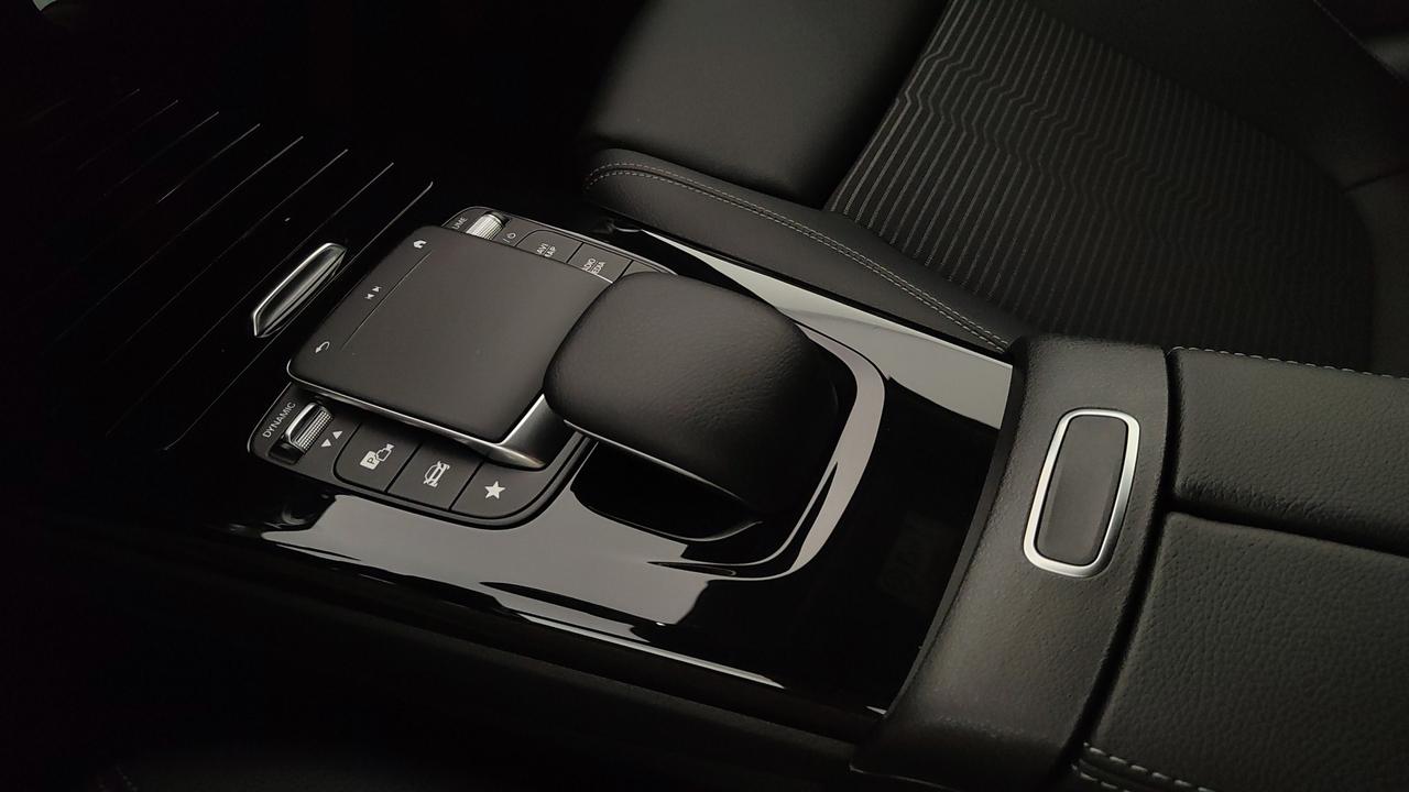 Mercedes-Benz Classe A - W177 2018 - A 180 d Sport auto