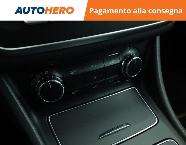 MERCEDES-BENZ CLA 180 Premium