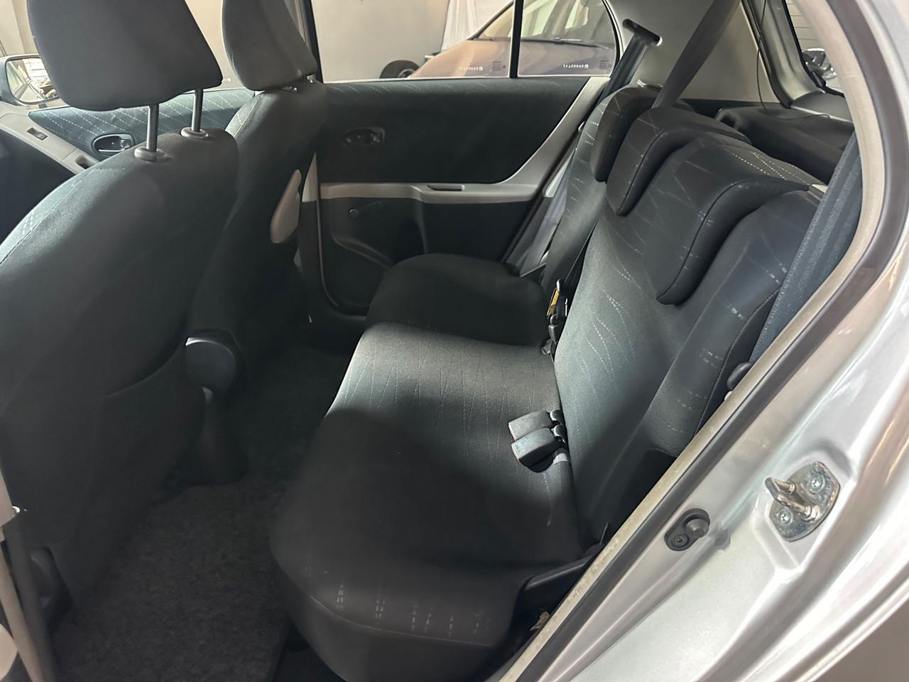 Toyota Yaris 1.0 5 porte Sol