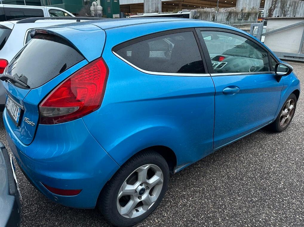 Ford Fiesta 1.6 TDCi 90CV Titanium