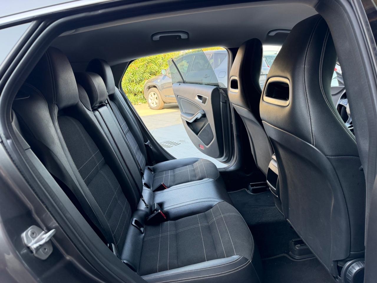 Mercedes-benz CLA 200 CDI Premium