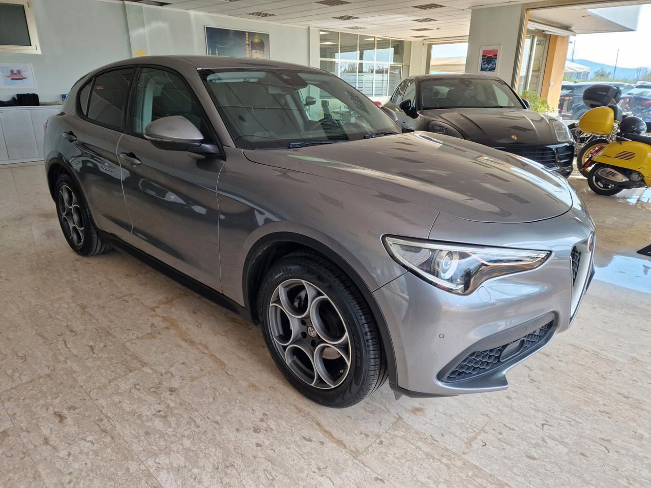 Alfa Romeo Stelvio 160 CV Sport-Tech