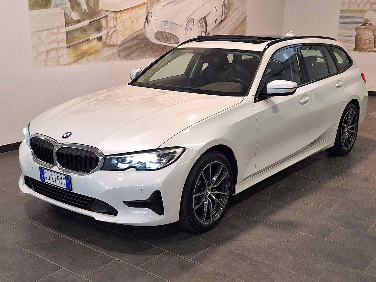 BMW 320 D TOURING HYBRID SPORT - INDIVIDUAL - X-DRIVE - BIANCO PERLA - TETTO - SEDILI SPORT - BLACK PACK - COCKPIT PRO - FULL LED - GARANZIA