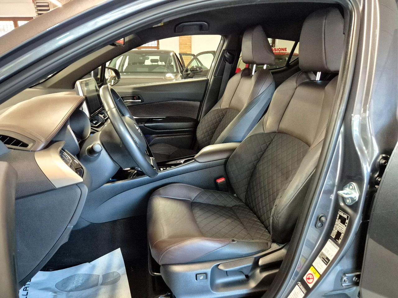 Toyota C-HR 1.8 Hybrid E-CVT Lounge