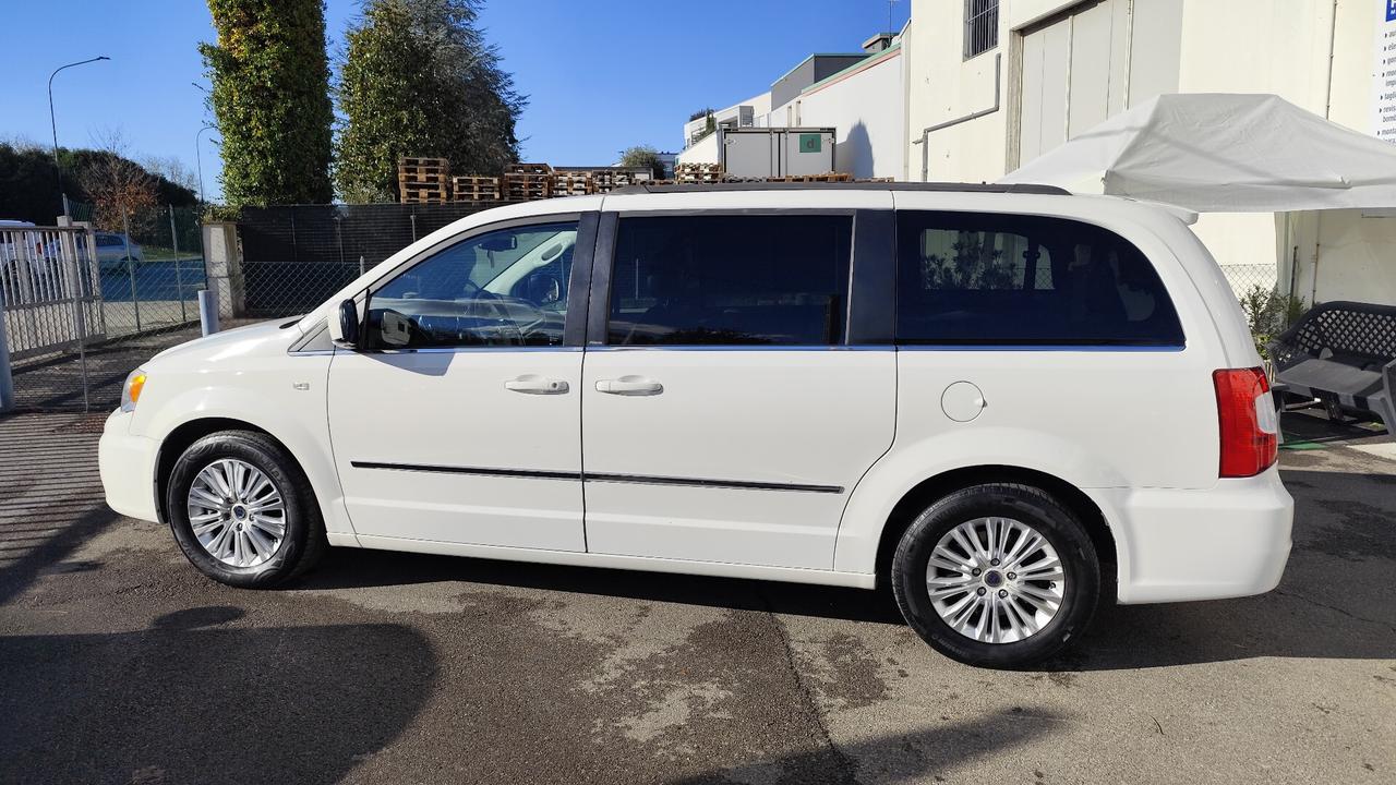 Lancia Voyager 2.8 Turbodiesel Platinum 178 CV