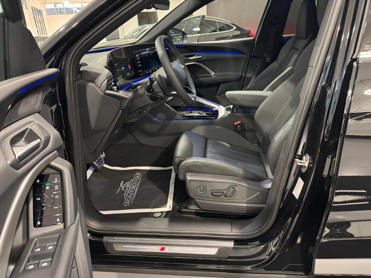 NEW Audi Q5 40 TDI quattro S tronic S line IVA ESP - NEW MODEL