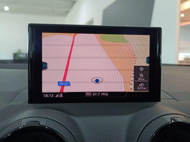 AUDI Q2 30 TDI S tronic Business