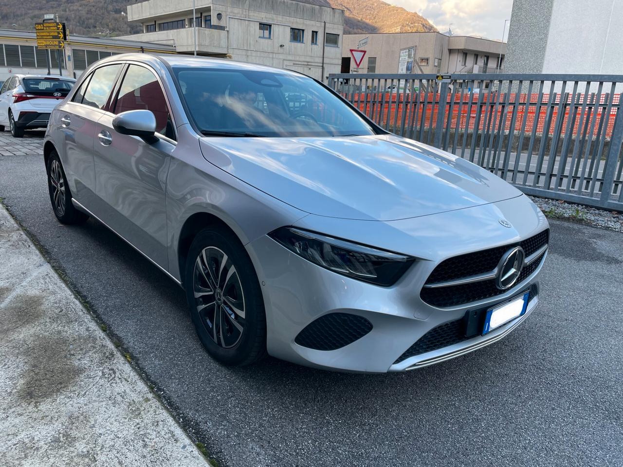 Mercedes-benz A 250 e hybrid EQ Advanced