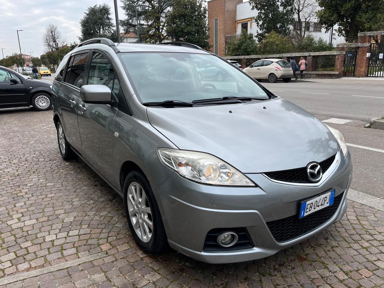 Mazda5 2.0 MZ-CD 16V 110CV Extra Style 7 POSTI