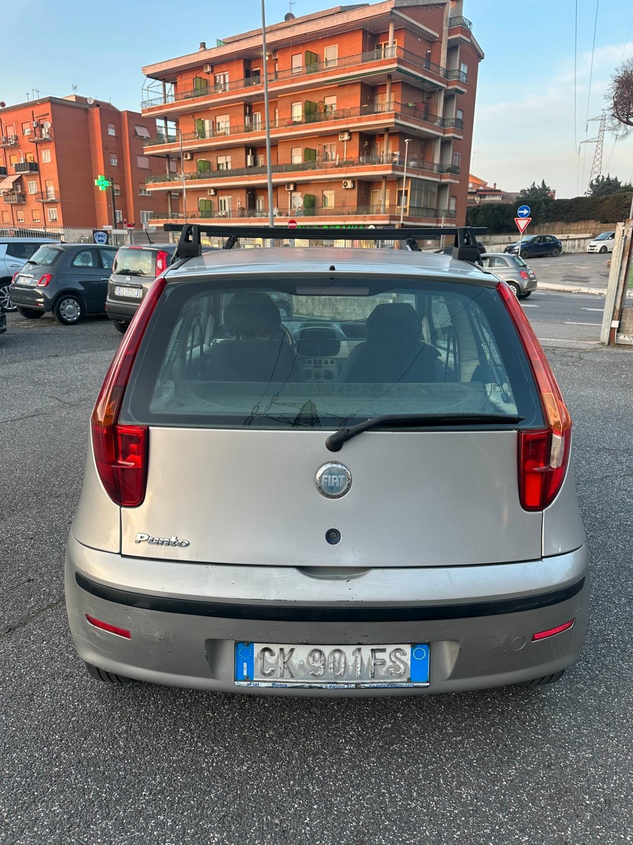 Fiat Punto UNICA (AUTOMATICA)