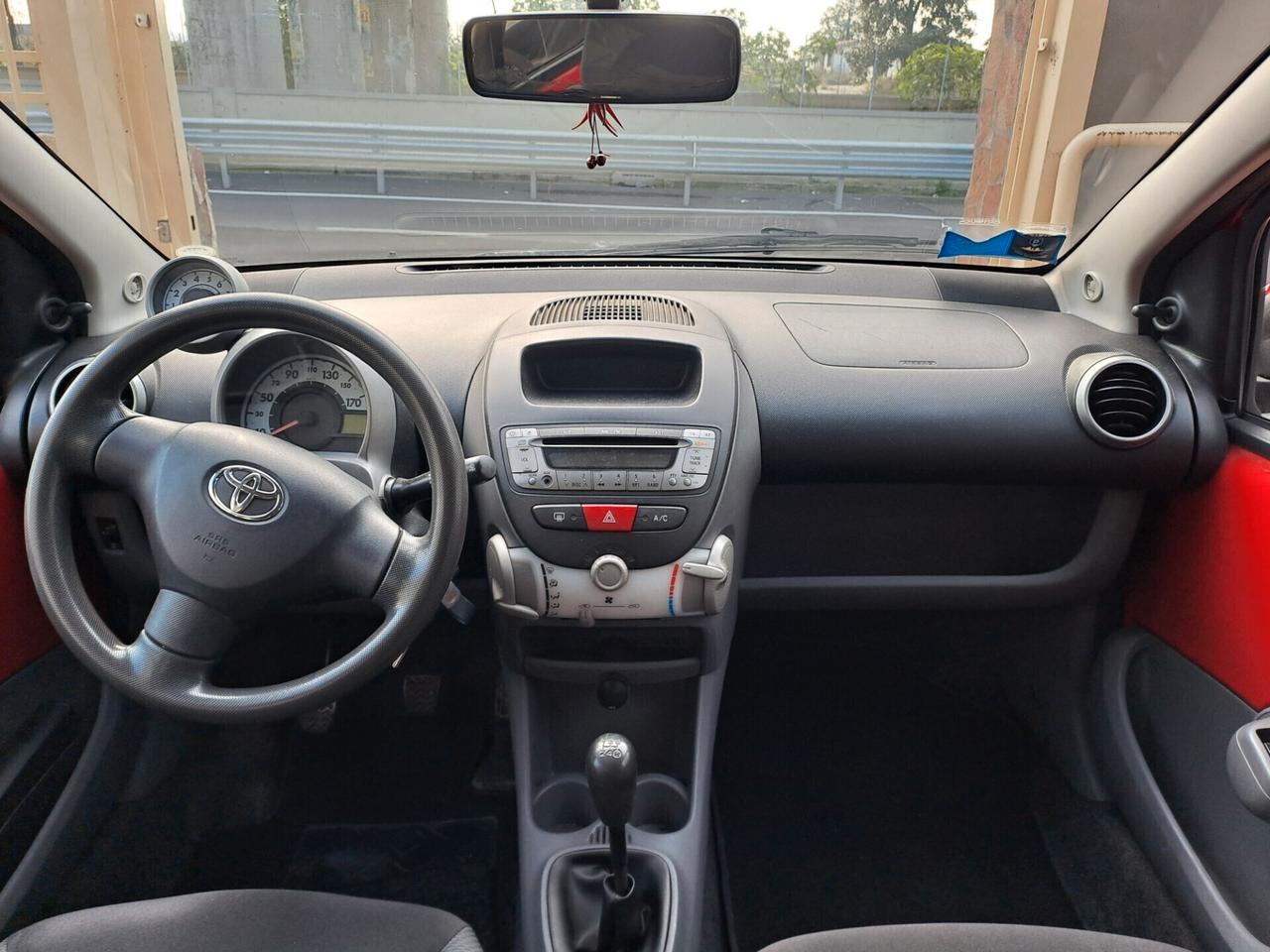 Toyota Aygo 1.0 12V VVT-i 5 porte Sol