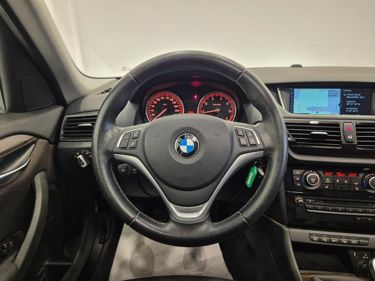 BMW X1 xdrive20i X-Line - Sens. Park. - Tetto