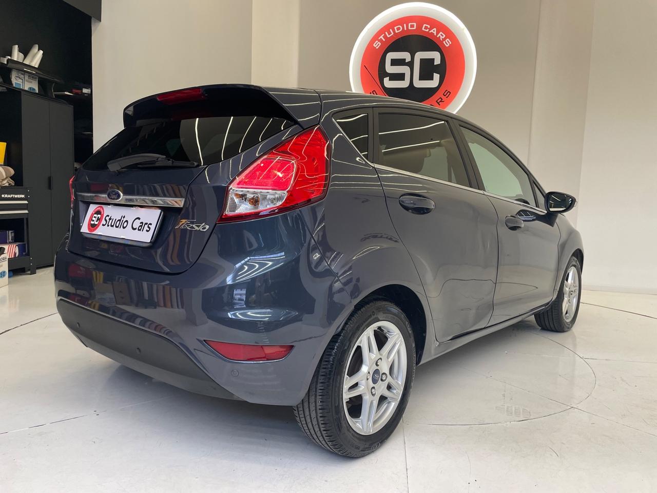 Ford Fiesta 1.5 TDCi 75CV 5 porte Titanium