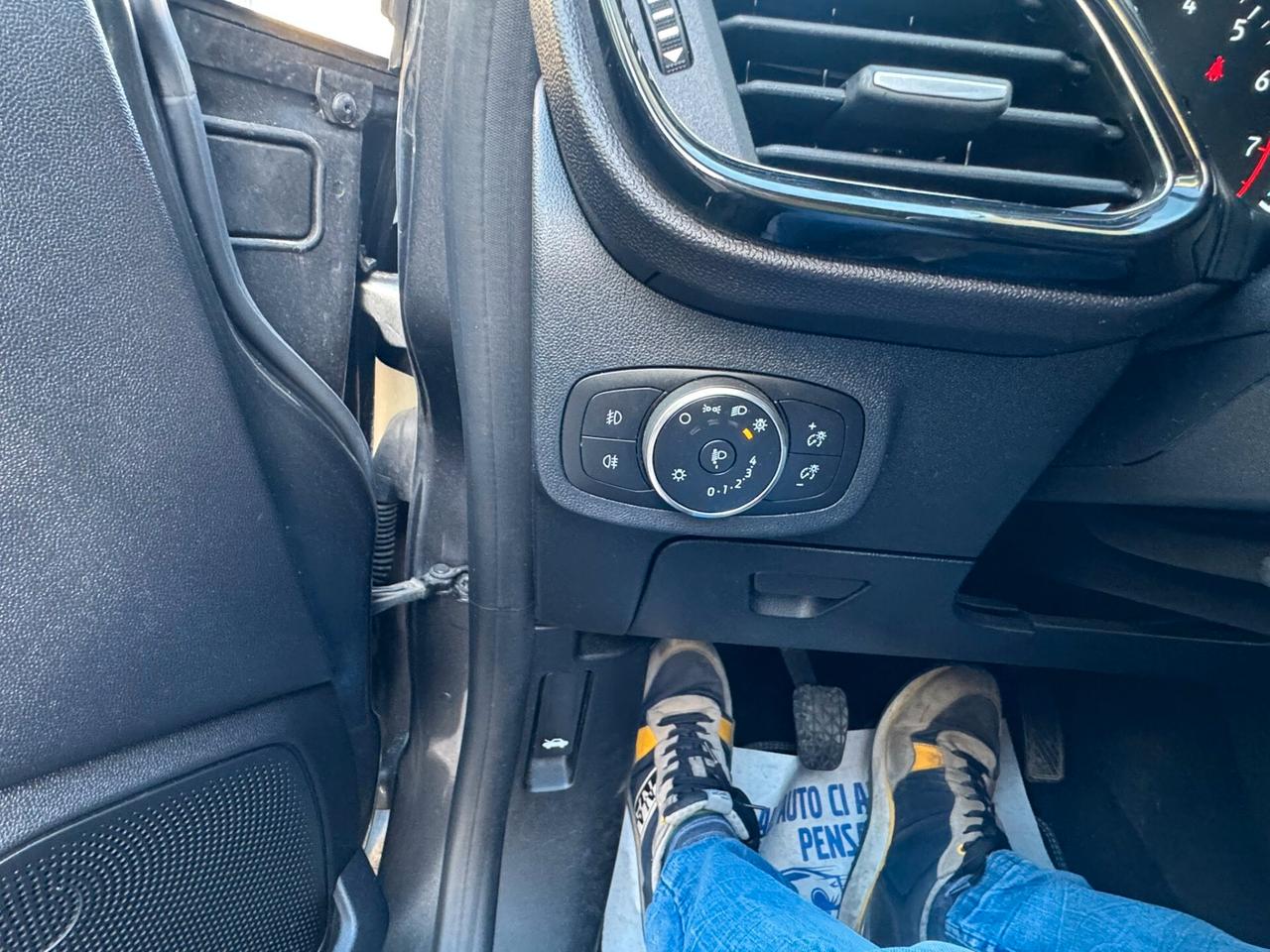 Ford Fiesta 1.1 75 CV 5 porte Titanium