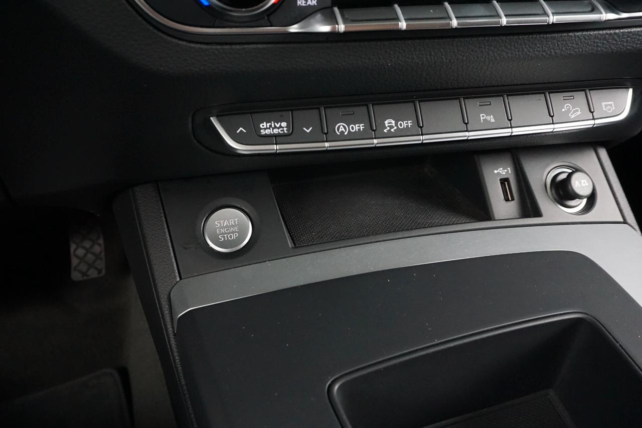 Audi Q5 30 TDI S tronic Business