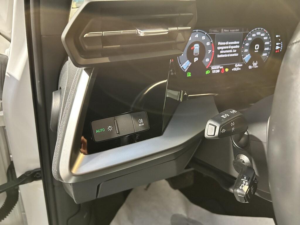 Audi A3 30 1.5 g-tron Business S tronic