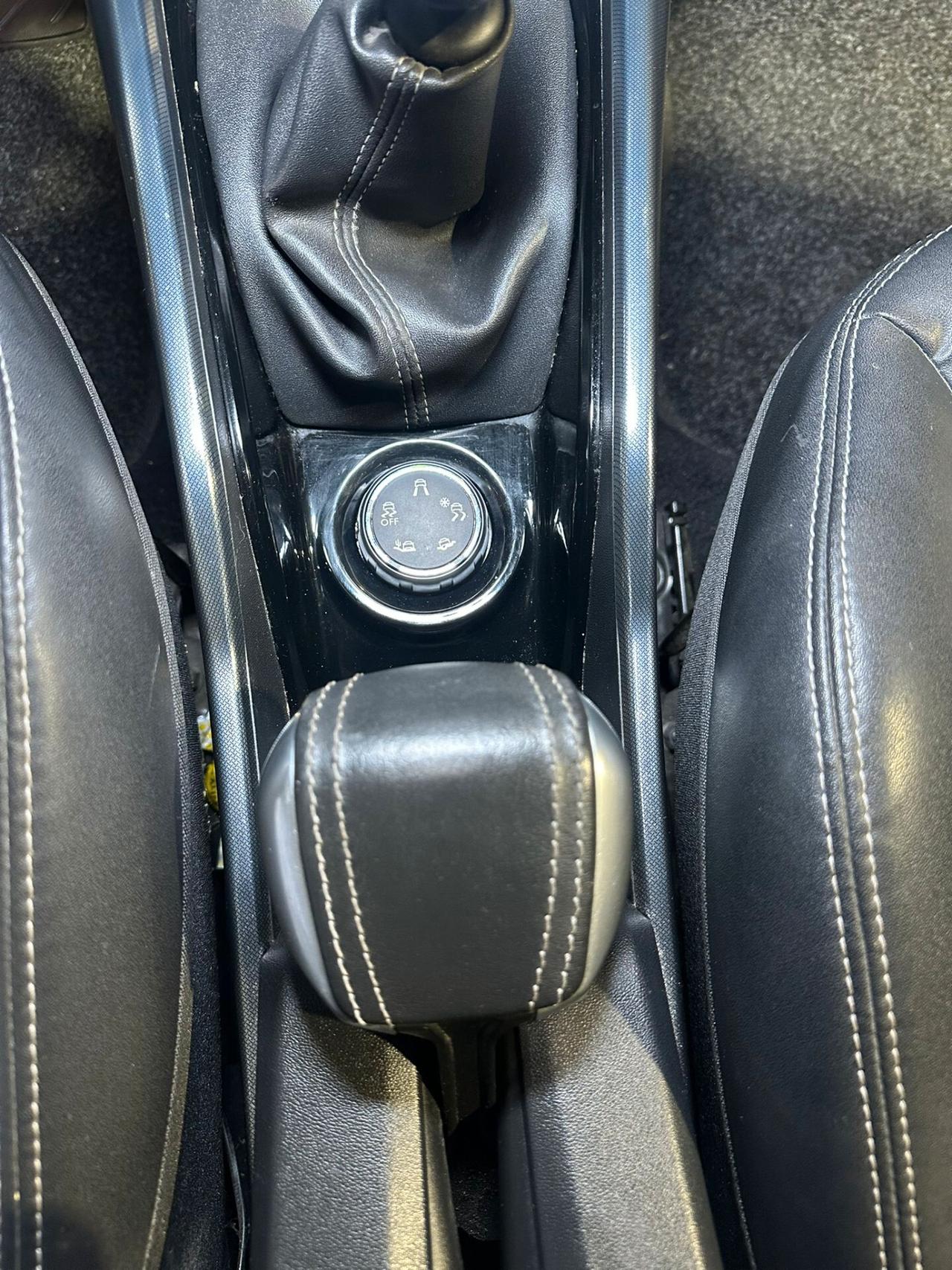 Peugeot 2008 1.6 e-HDi 115 CV Stop&Start Allure