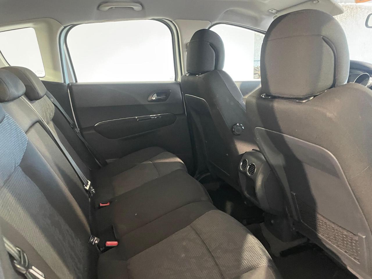 Peugeot 3008 1.6 HDi 112CV CAMBIO AUTOMATICO