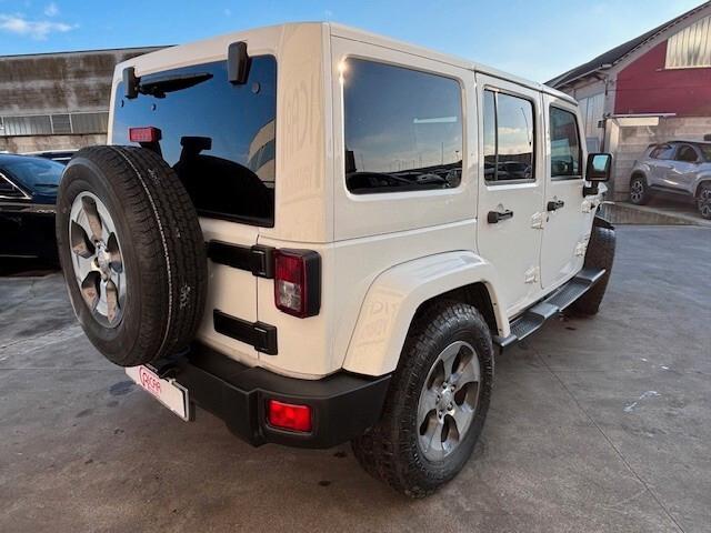 Jeep Wrangler Unlimited 2.8 CRD DPF Sahara Auto