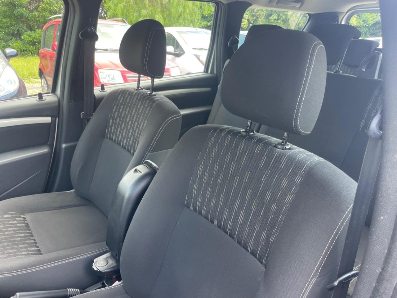 Dacia Logan MCV 1.5 dCi 90CV 7 posti Embleme
