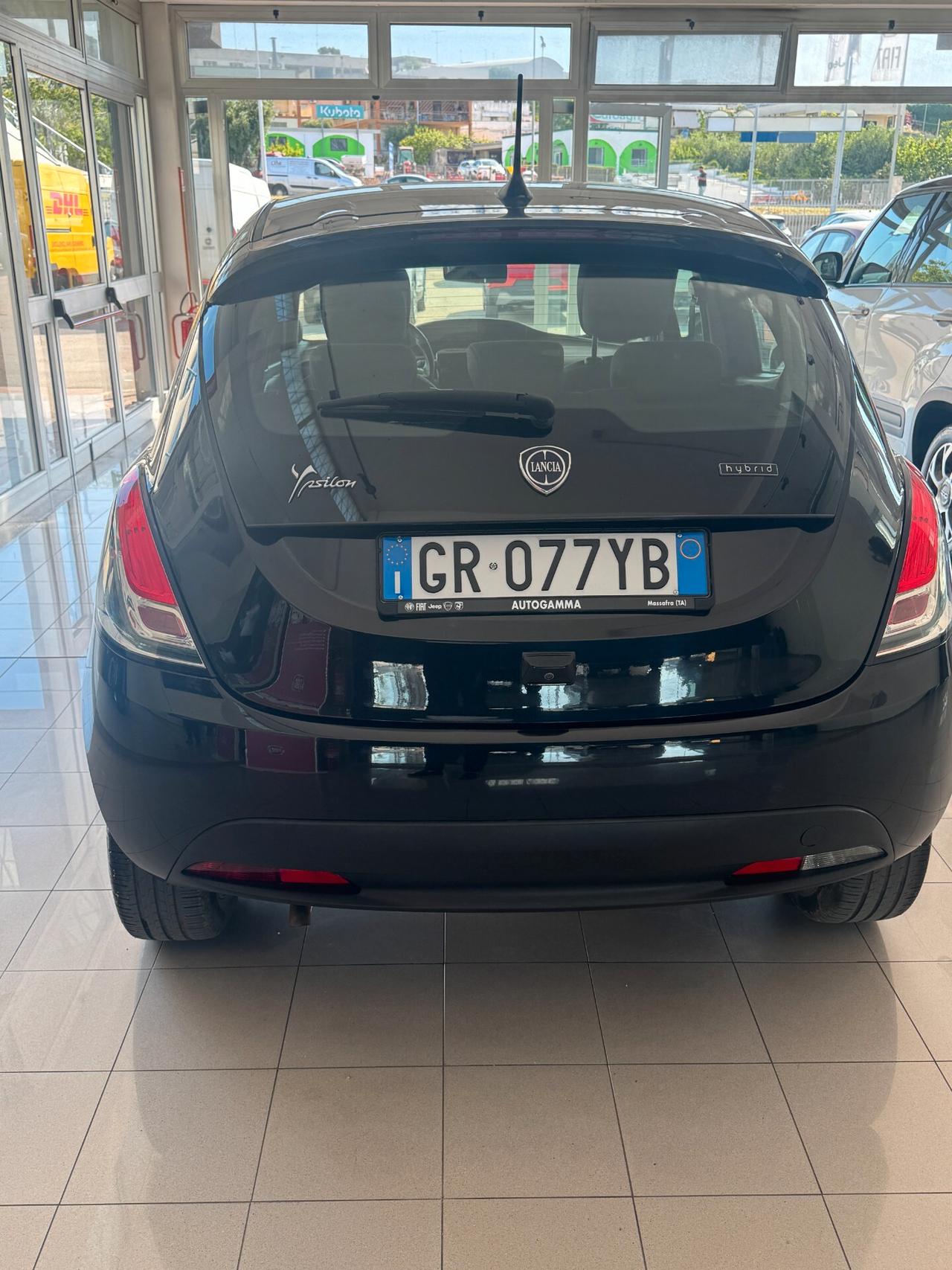 LANCIA YPSILON FULL OPTIONAL