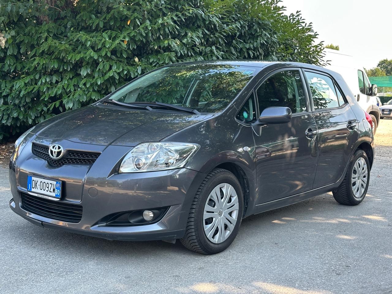 Toyota Auris 1.6 5 porte Soli 150mila km