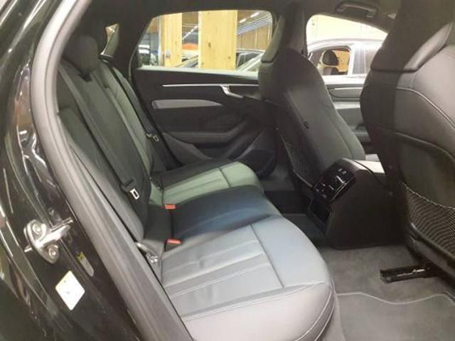 AUDI A6 TDI 150 kW S tronic quattro S line edition.