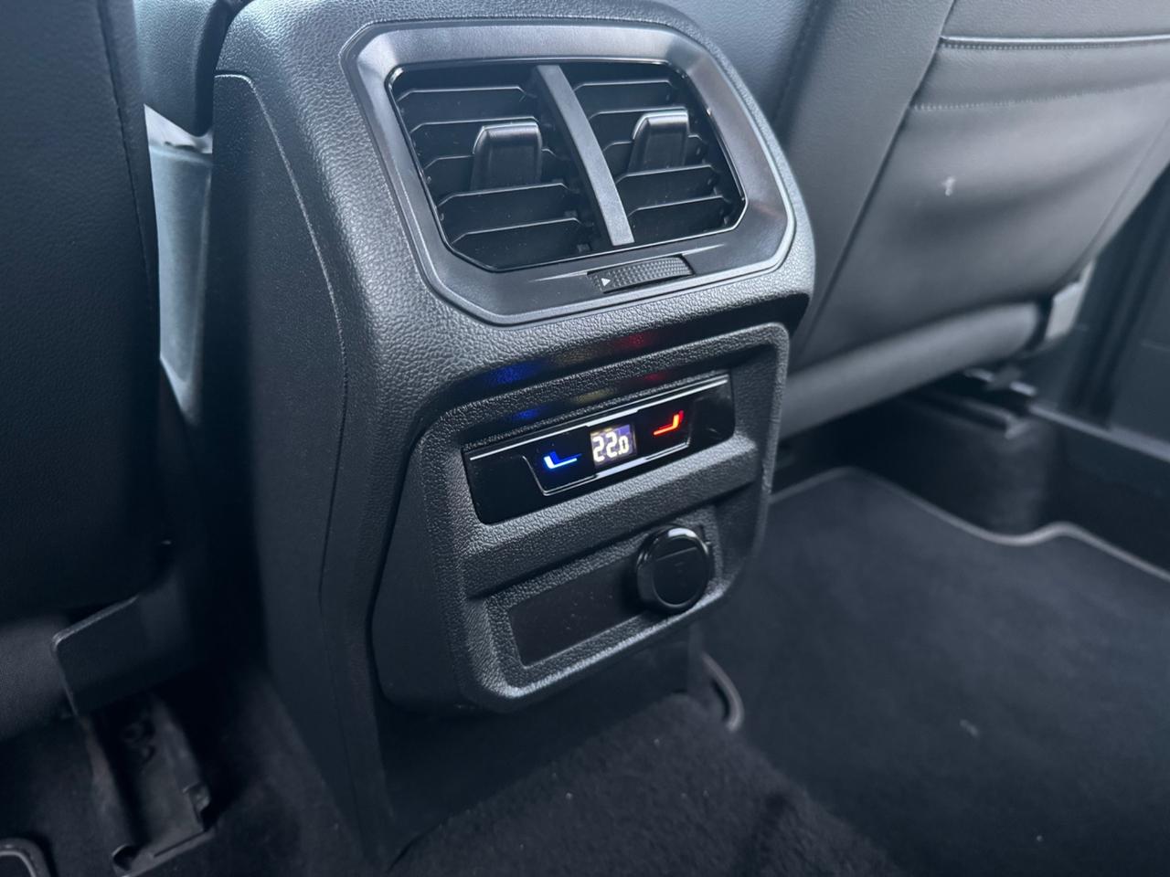 Volkswagen Tiguan 2.0 TDI 4MOTION R-Line