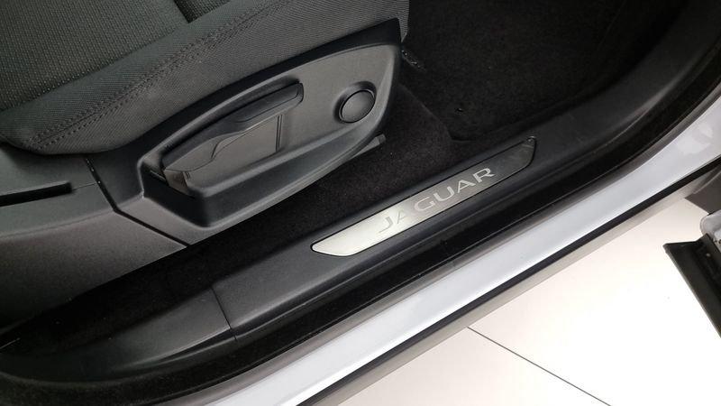 Jaguar E-Pace E-Pace 2.0D 150 CV