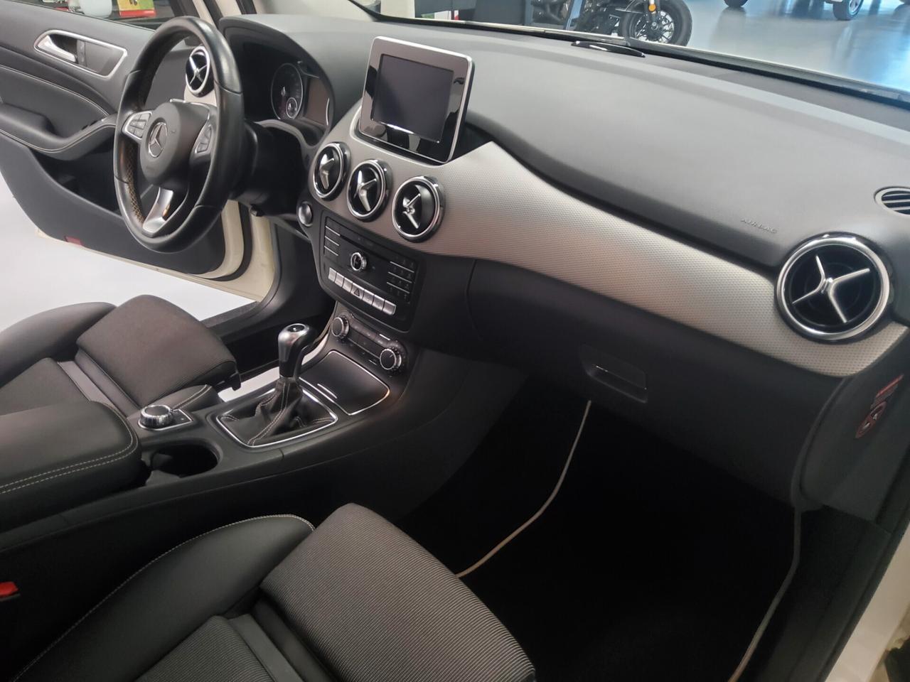 Mercedes-benz B 180 Premium