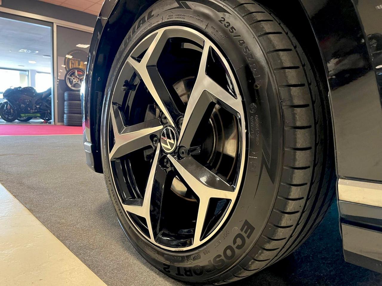 Volkswagen Passat Variant 2.0 TDI SCR 200 CV DSG R-LINE