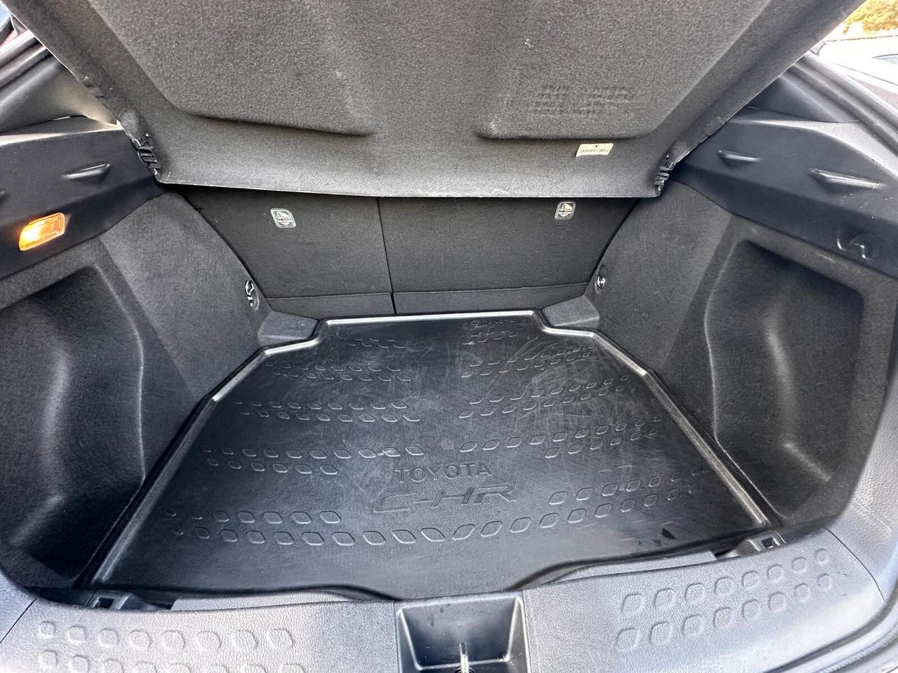 Toyota C-HR 1.8 Hybrid E-CVT Lounge