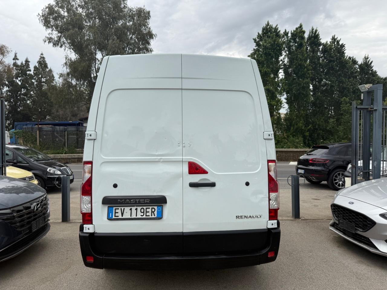Renault Master 2.3 Diesel Tetto Alto passo Medio
