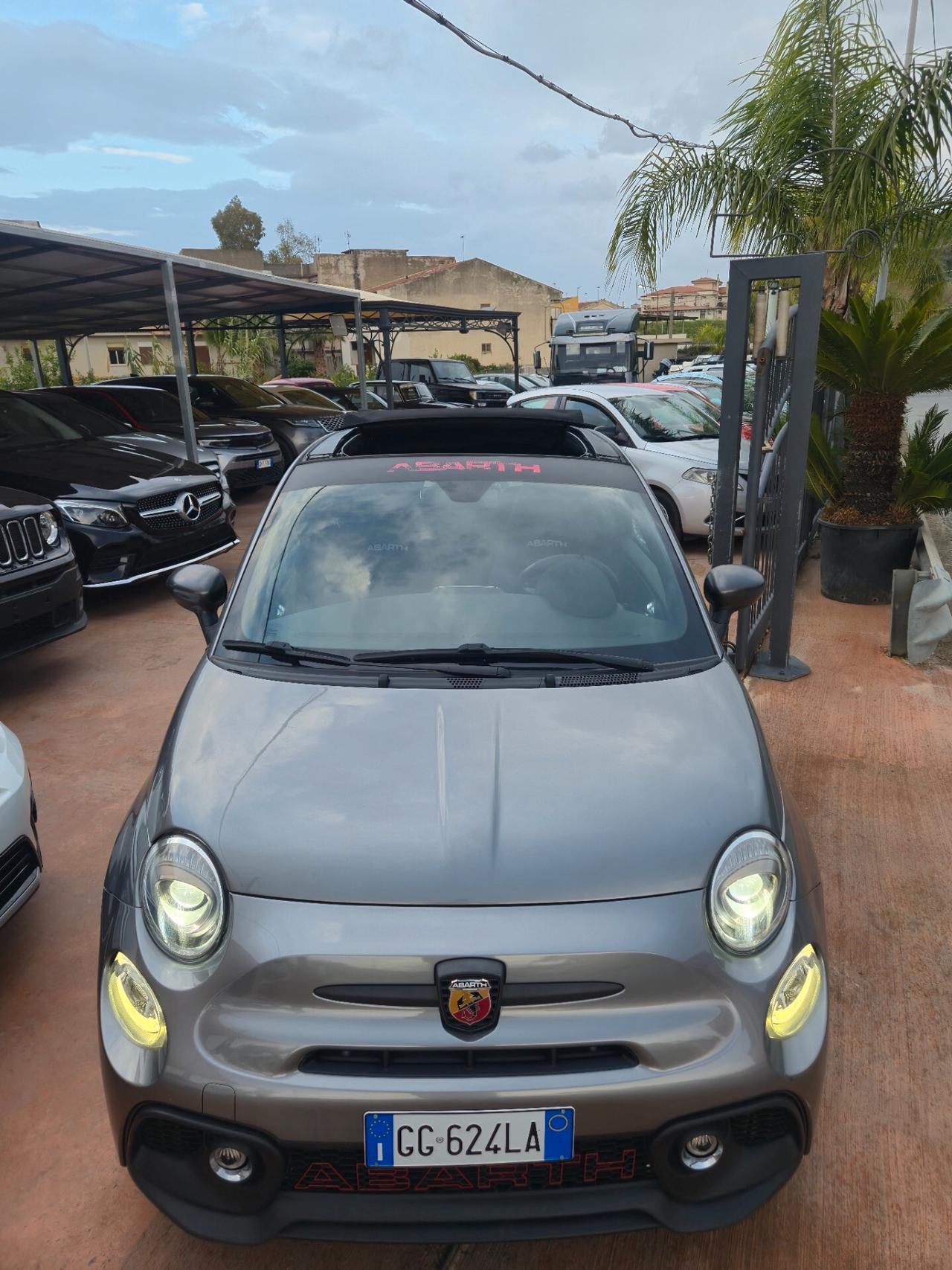 Abarth 595 C 1.4 Turbo T-Jet 180 CV Competizione