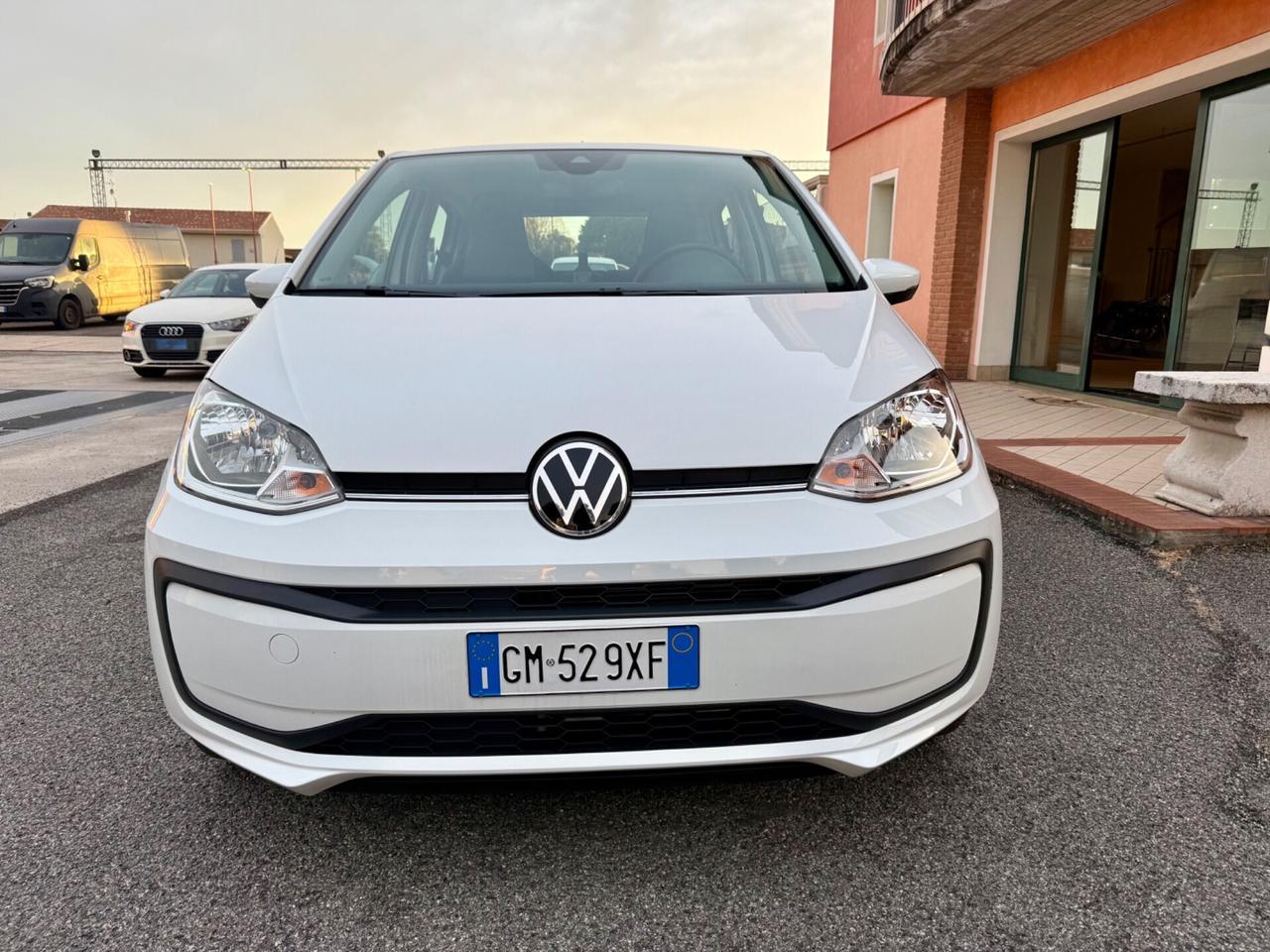 Volkswagen up! 1.0 5p. EVO sport 2000 KM