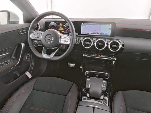 MERCEDES-BENZ CLA 180 Automatic AMG Line Premium