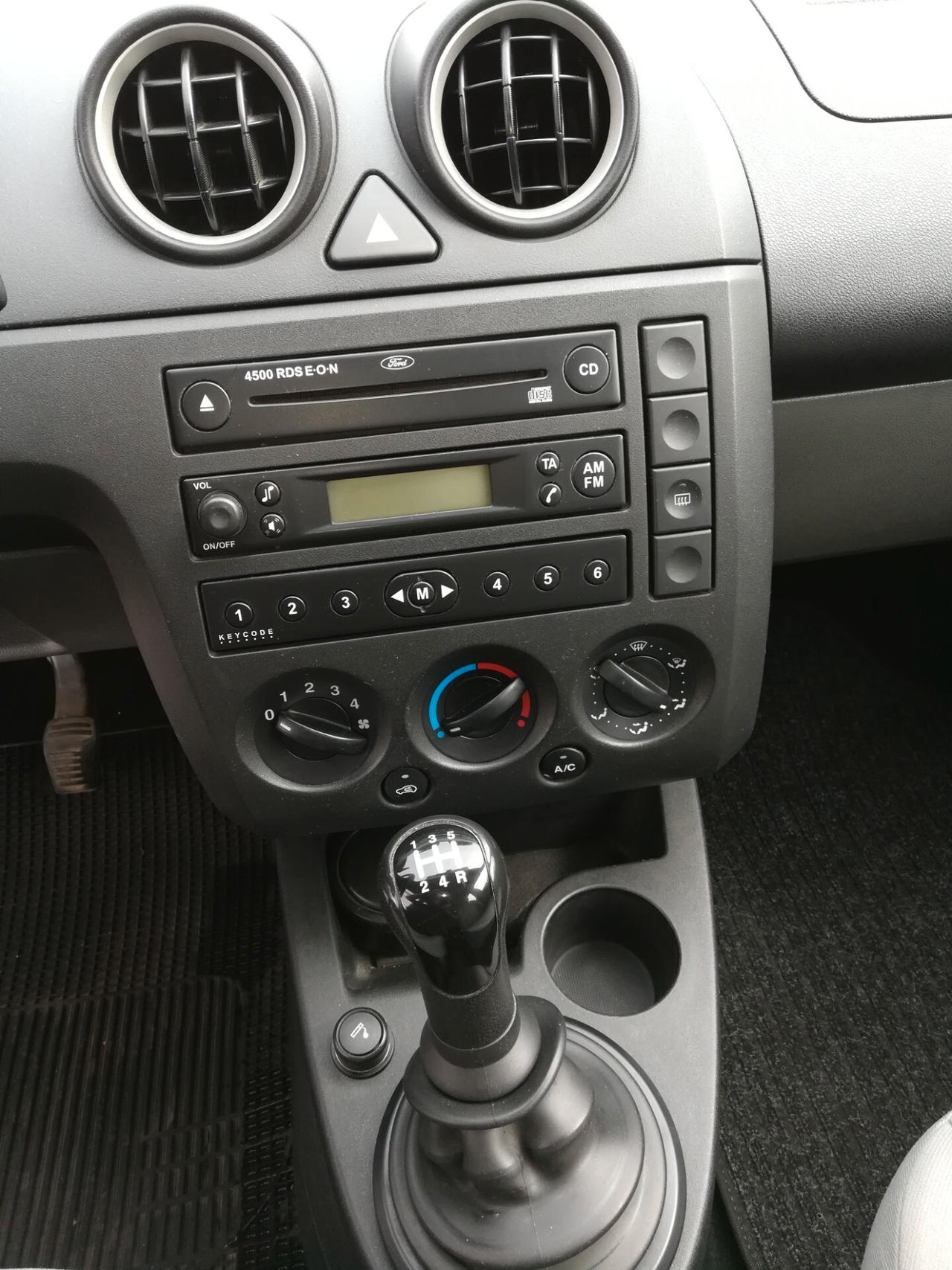 Ford Fiesta 1.2 16V 5p. UNICO PROPRIETARIO