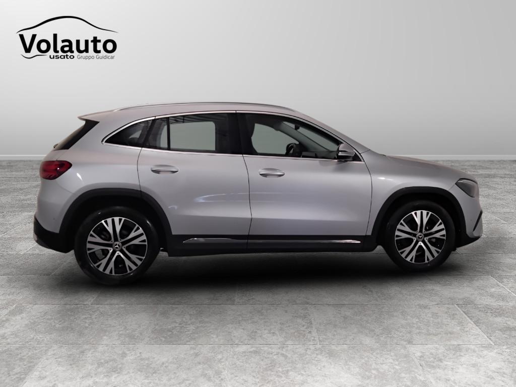Mercedes-Benz GLA-H247 2023 - GLA 180 d Progressive Advanced auto