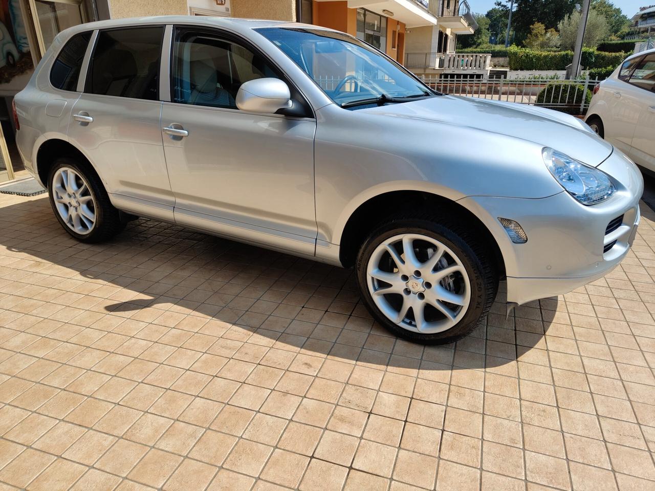 Porsche Cayenne 3.2 V6 cat