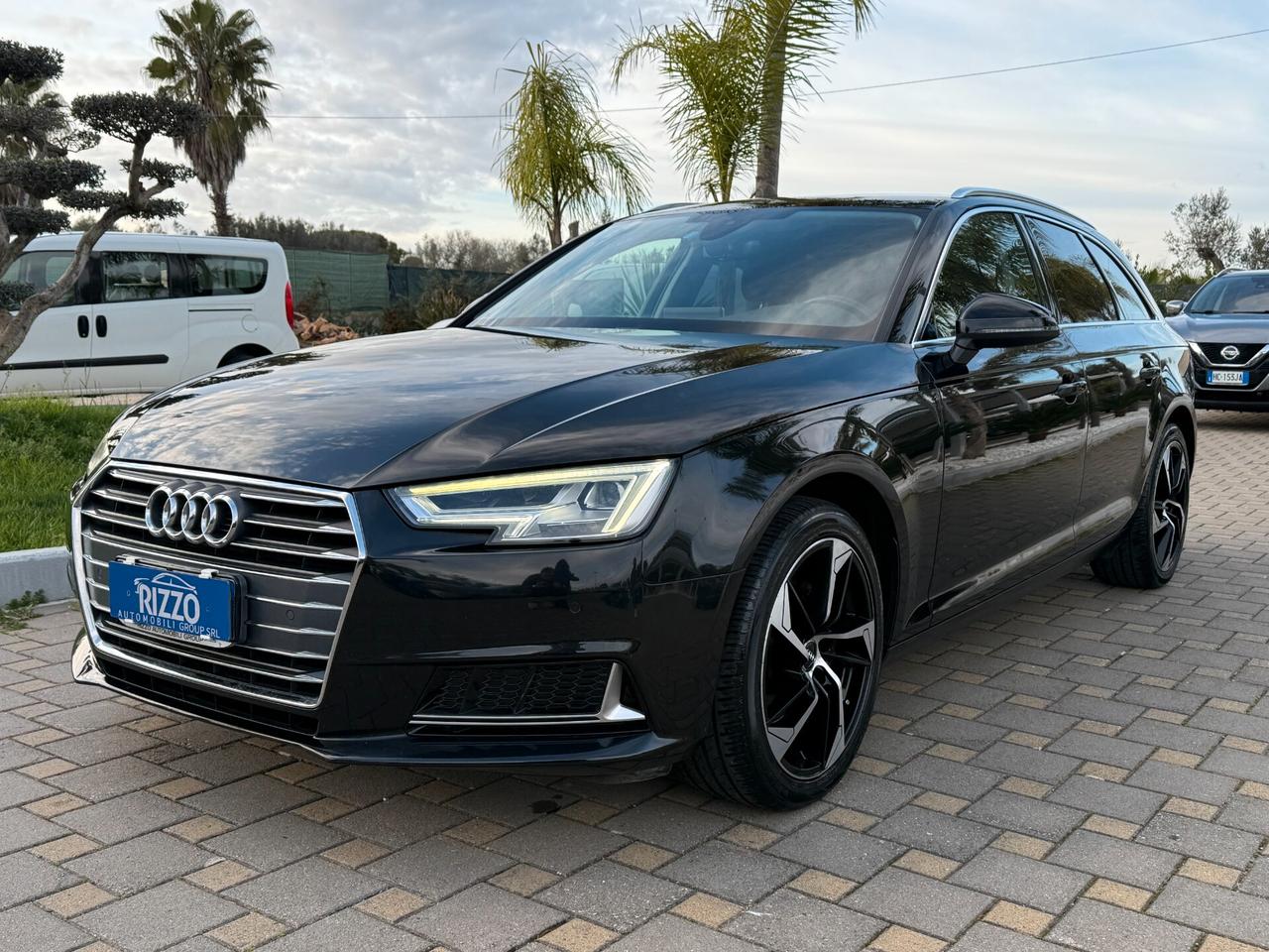 Audi A4 2.0 TDI 150 CV ultra S tronic Avant Cockpit Navi Led