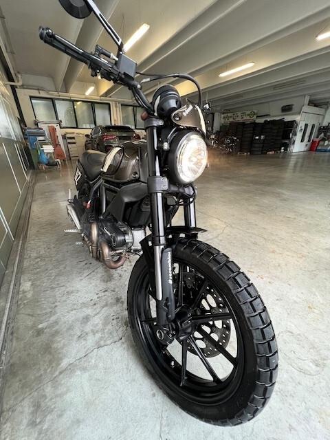 Ducati Scrambler 800, Scarico HP, Specchi barracuda, Abs