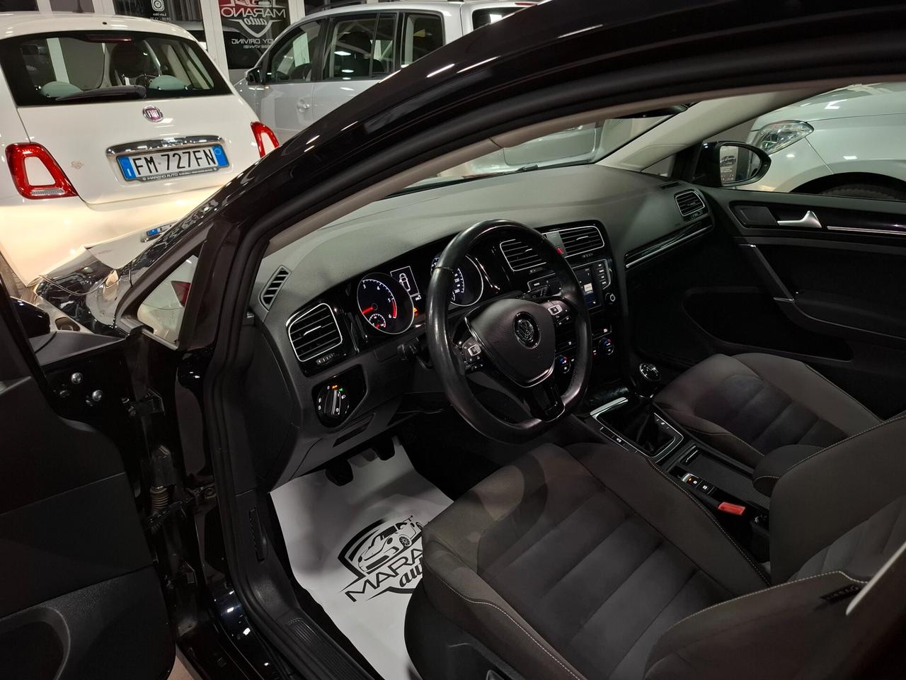 Volkswagen Golf 1.6 TDI 110cv Neopatentato
