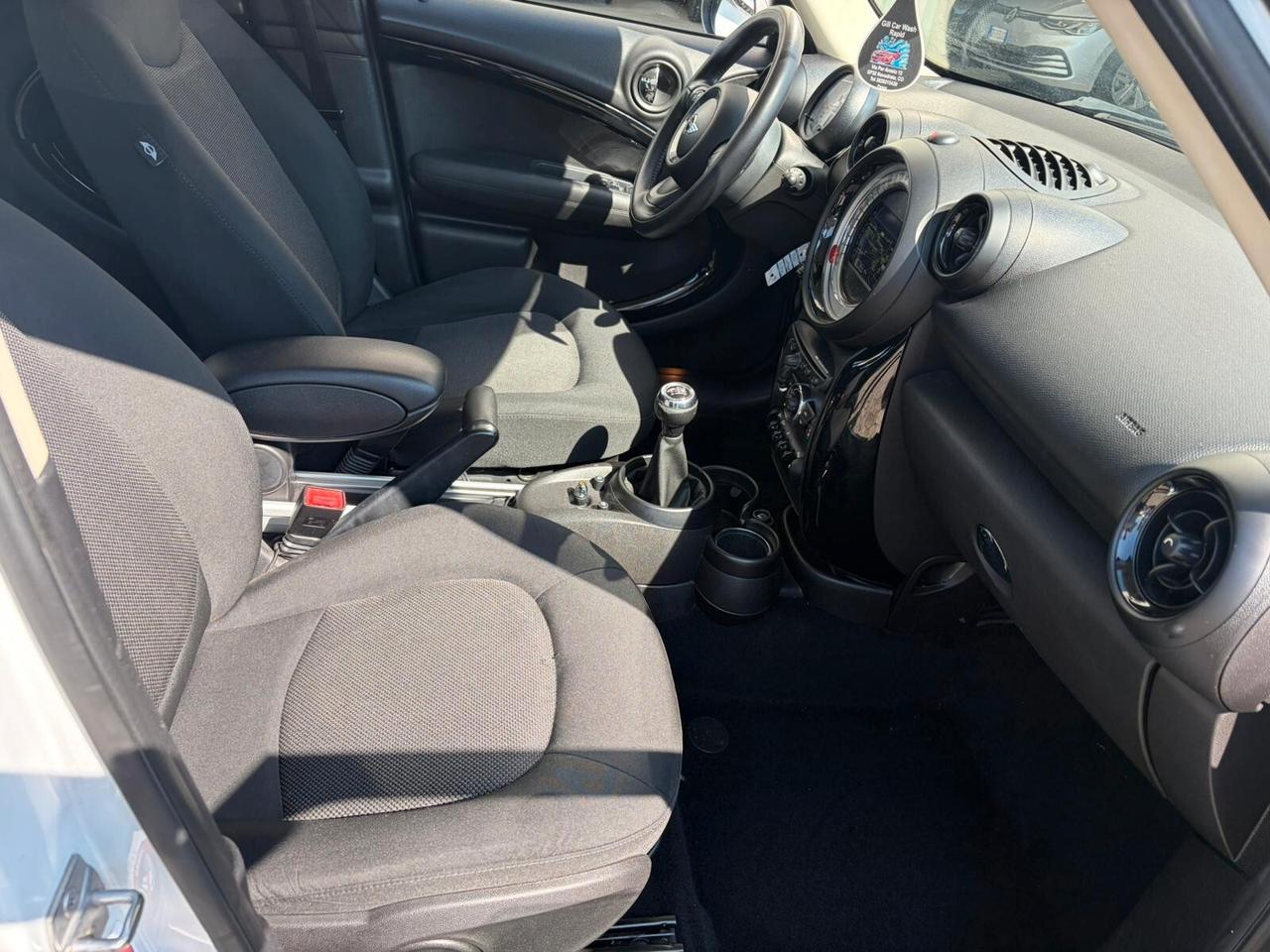 Mini Cooper D Countryman 1.6 One*EURO5*NEOPATENTATI*NAVI