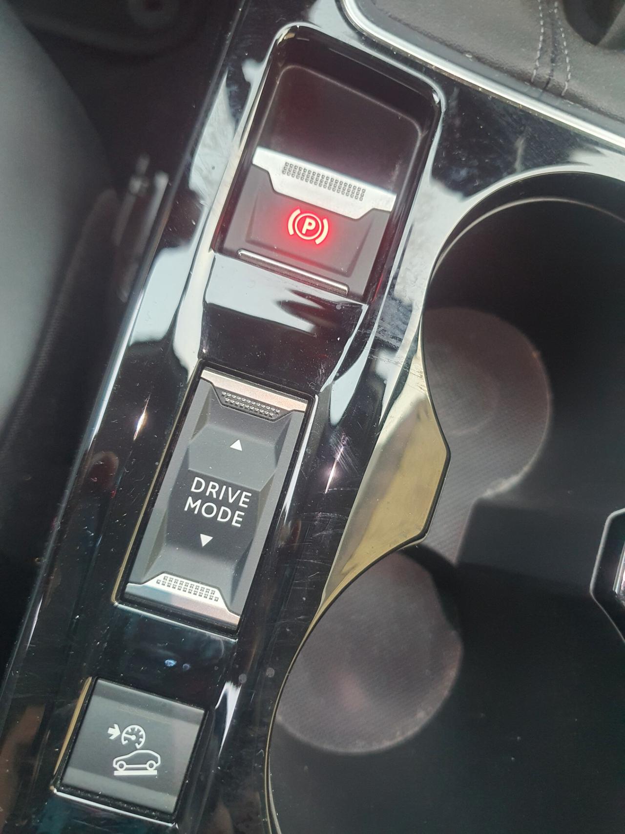 Peugeot 2008 PureTech 100 S&S Allure Pack