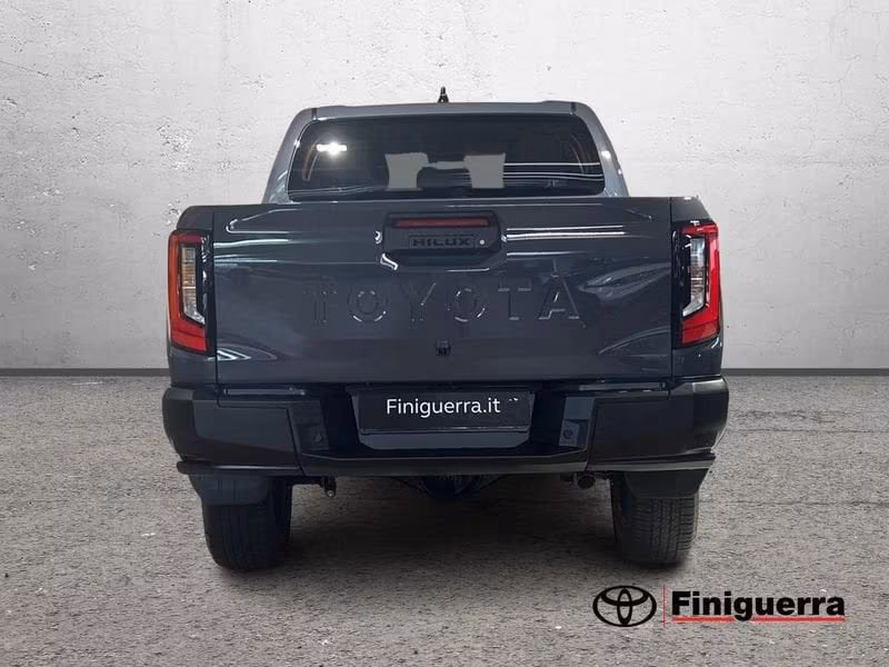 Toyota Hilux 2.8 DIESEL MILD HYBRID 48V 204 CV AUTOMATICO PREMIUM